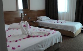 Cagan Hotel  2*